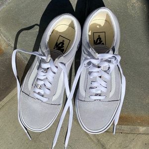 Vans Old Skool Women’s Size 5.5 Grey/White